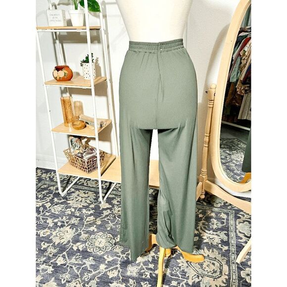 Boutique Casual Textured Grey Lounge Pants - Picture 5 of 5